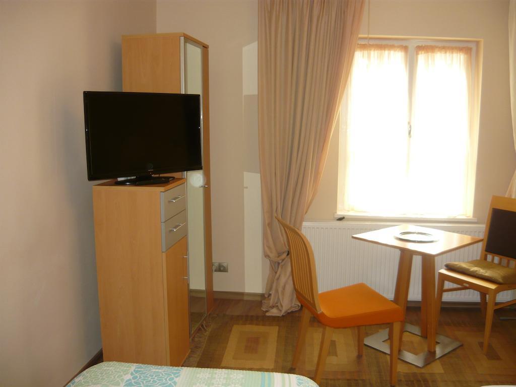 Hotel Mandula ház Veszprém Habitación foto